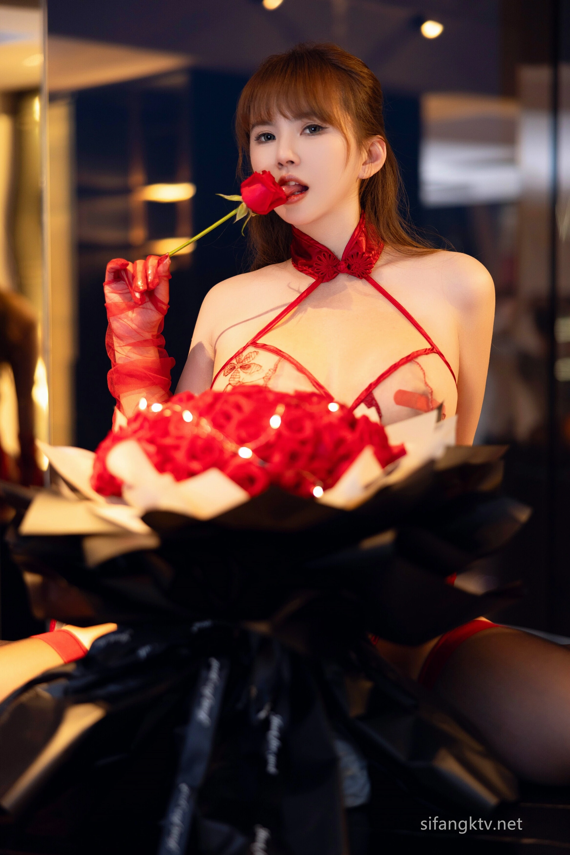 张思允 微蜜圈 – NO.013 烈焰玫瑰房车服务 1
